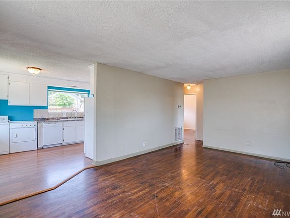4th image of 510 Lewis St
