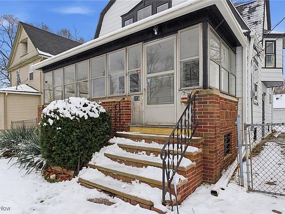 3rd image of 319 W 27th St