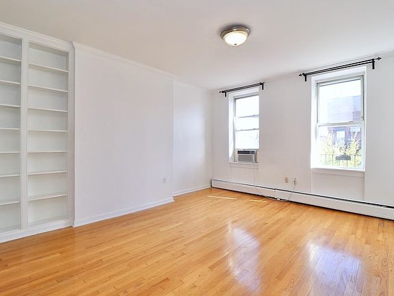 3rd image of 621 Willow Ave APT 5L