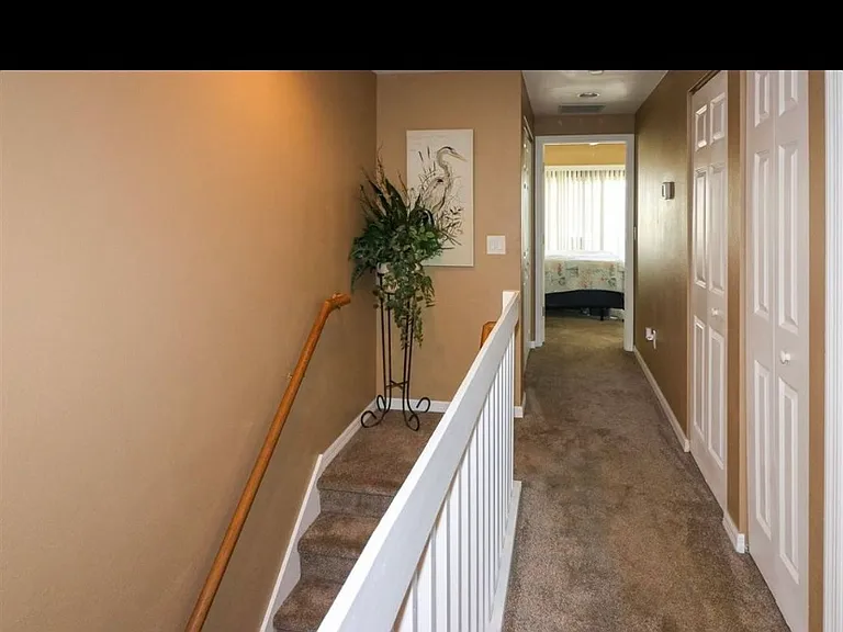 102 B — Photo 7