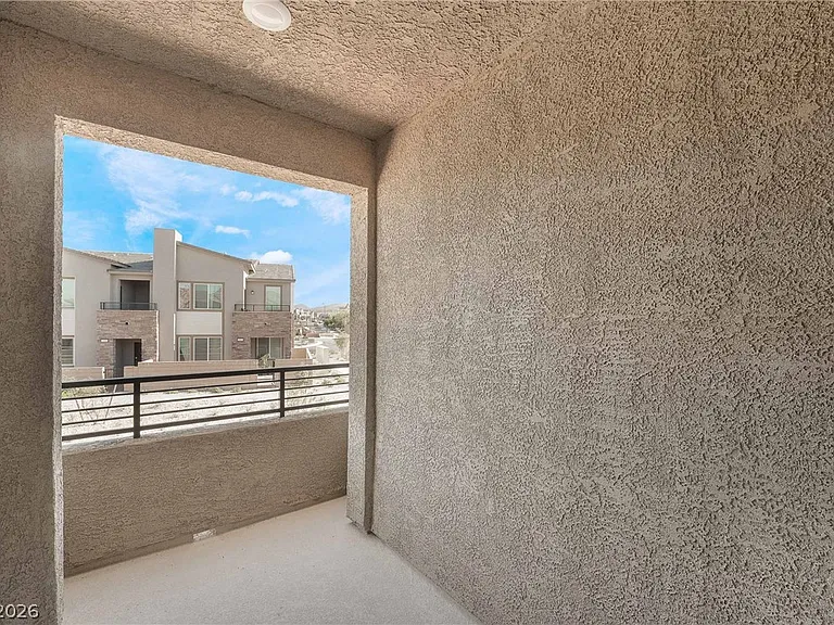 2558 Venetia Pointe St — Photo 16
