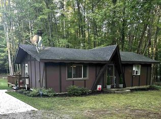 2191 Hemlock Ln, Farwell, MI 48622