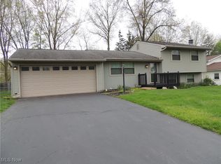 678 Laurelwood Dr SE, Warren, OH