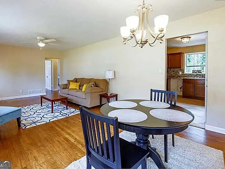 3405 Elgin Dr — Photo 3
