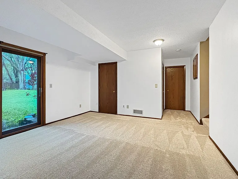 7680 Silver Lake Rd #7680 — Photo 19