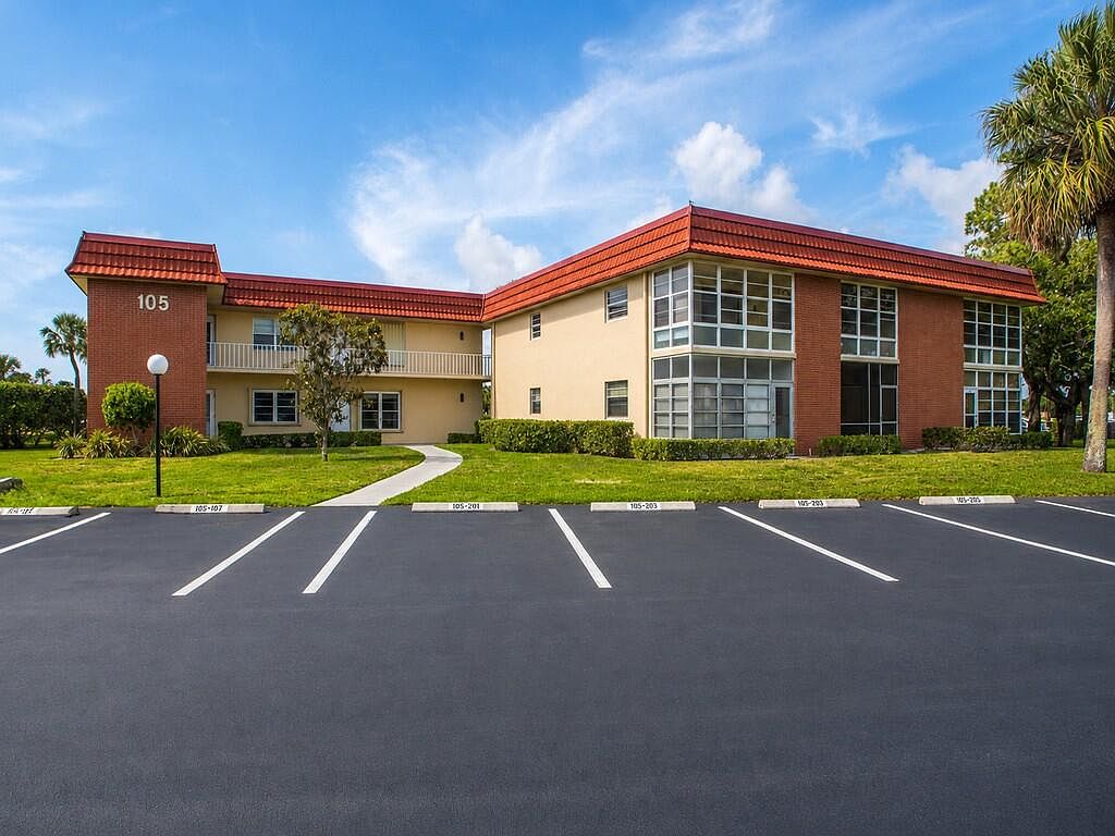 105 Spring Lake Court #102