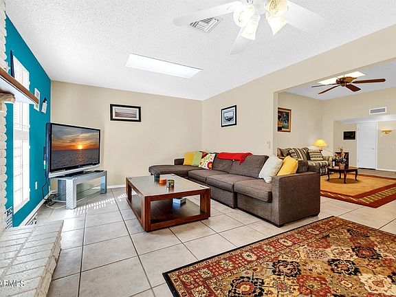 4th image of 9255 W Briarwood Cir N