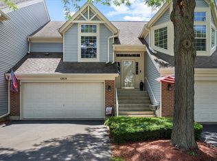 125 Ione Dr UNIT B, South Elgin, IL 60177