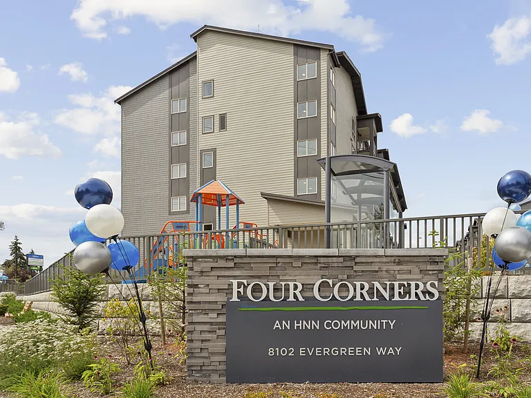 Four Corners Apartments — Photo 30