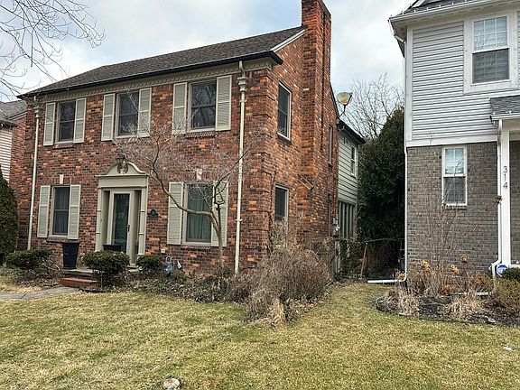 4th image of 318 McMillan Rd