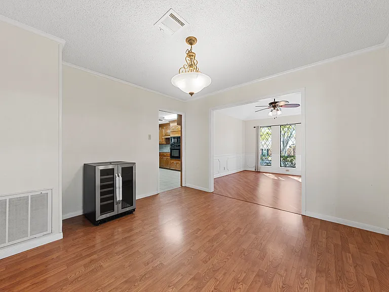 9622 Oak Springs Dr — Photo 11