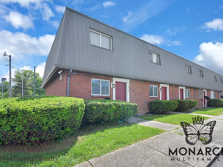 2409 Belcher Dr — Photo 42