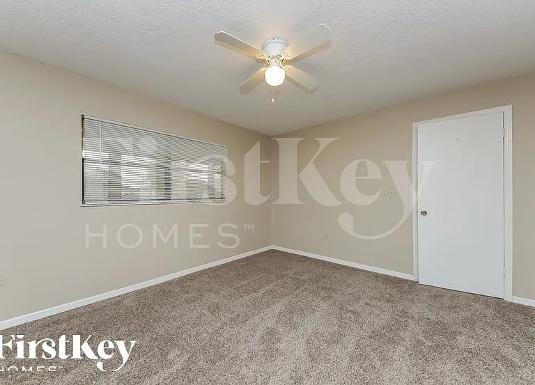 610 Fresno Ct — Photo 13