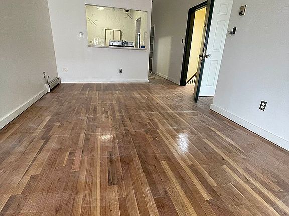 4th image of 124 15th St APT 3