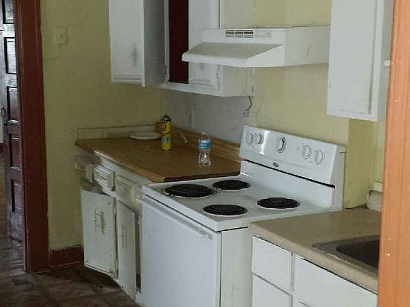 3rd image of 91 W Hudson Ave