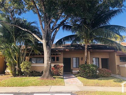 1st image of 905 NW 79th Ter