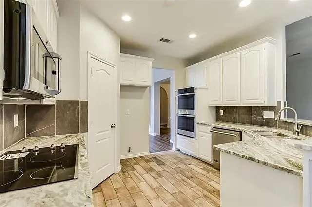 3711 Old Orchard Ct — Photo 12