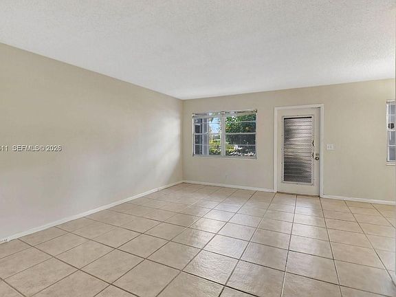 4th image of 1020 Exeter Dr #1020