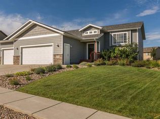 6447 Seminole Ln, Rapid City, SD 57702