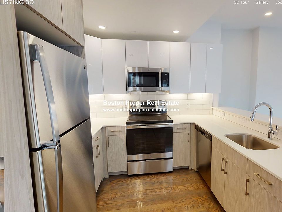 1st image of 1406 Beacon St #8