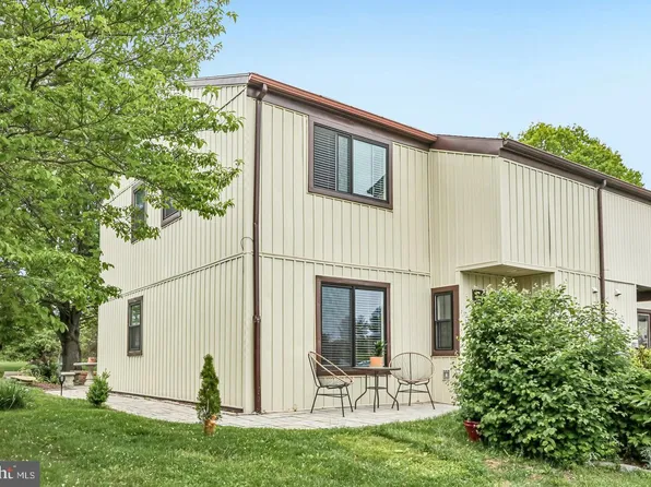 33 Hastings Ct, Downingtown, PA 19335