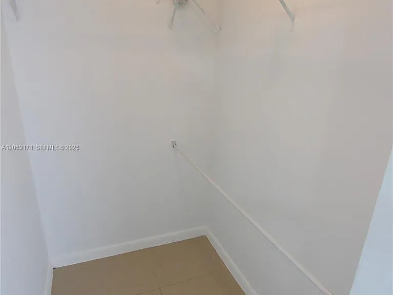 909 SW 15th Ave #4 — Photo 16