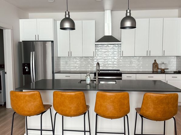 2221 Willow Dr UNIT 122D