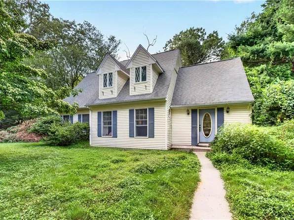 26 Bush Hill Rd, Brooklyn, CT 06234