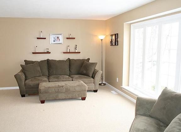 2nd image of 1 Knapps Cir
