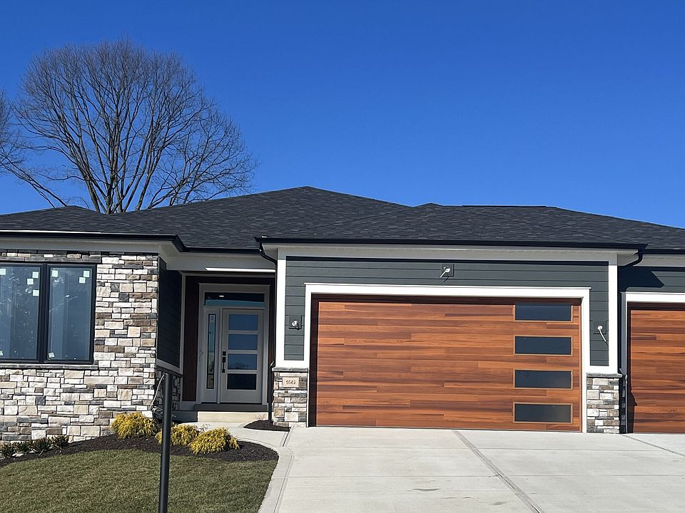 1st image of 1042 Honey Locust Dr