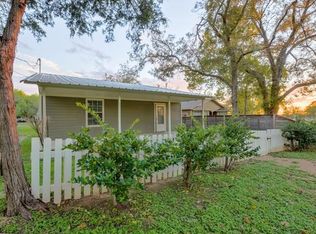 207 Harris St, Elgin, TX 78621