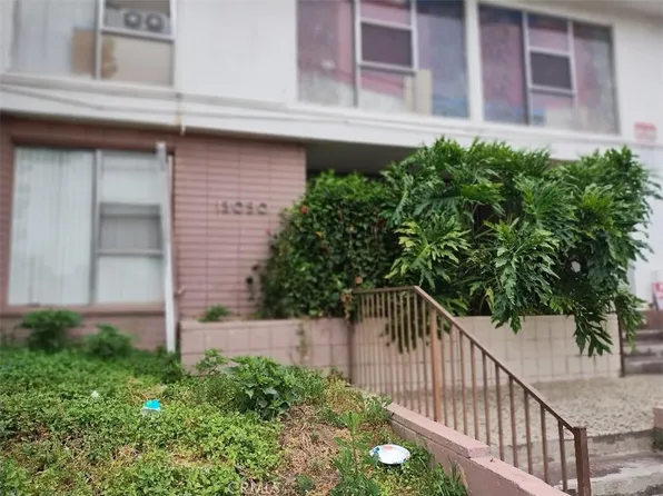 13050 Dronfield Ave APT 16, Sylmar, CA 91342
