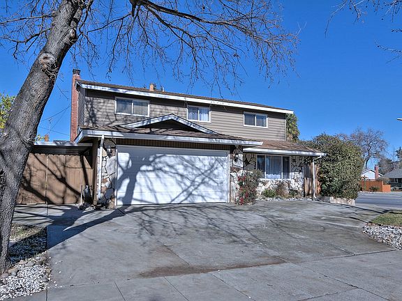3rd image of 1605 Noreen Dr
