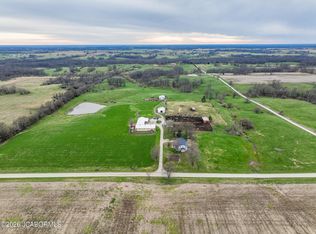 30129 Glenview Trl, La Plata, MO 63549