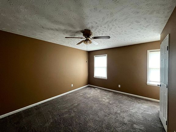 3rd image of 887 Santiato Dr