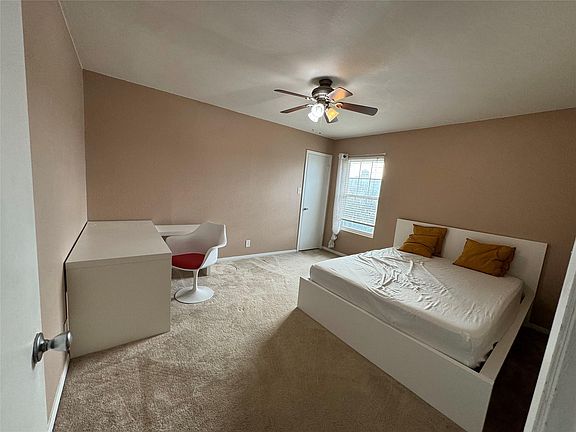 5th image of 910 Duncan Ln APT 43