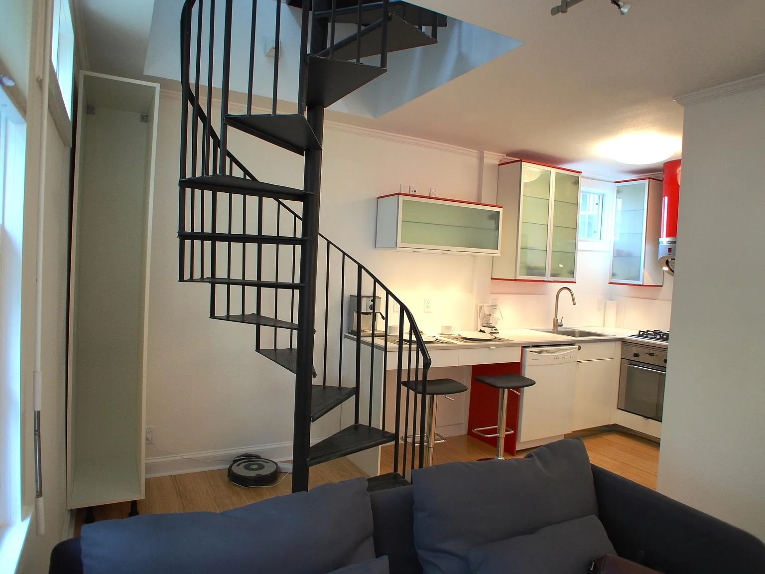 1 bed, 500 sqft, $1,350 — Photo 3