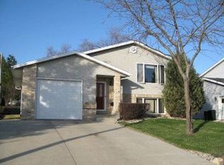 442 Pine St, Hartford, WI 53027