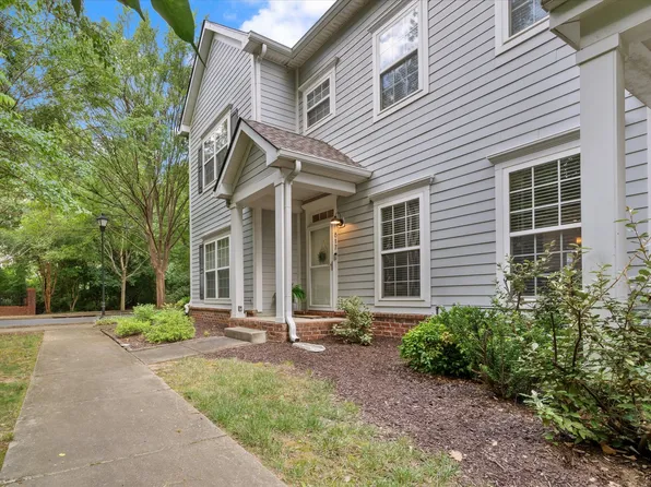 817 Hobbit Ln, Nashville, TN 37211