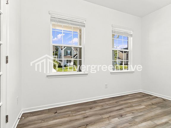 2nd image of 246 Foxglade Dr