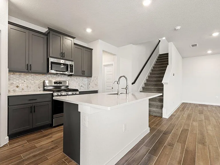 368 Banff Dr — Photo 14