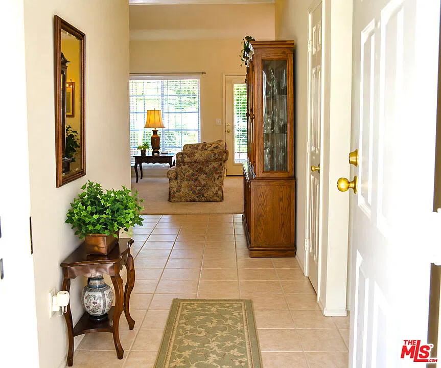 2 bed, 2.0 bath, 1353 sqft, $3,450 — Photo 4