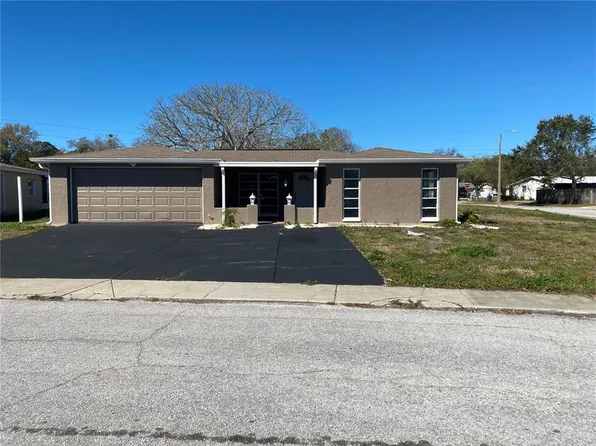 1829 Sprint Ln, Holiday, FL 34691