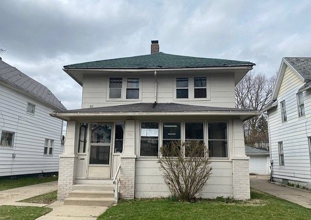 1st image of 1115 E Donald St