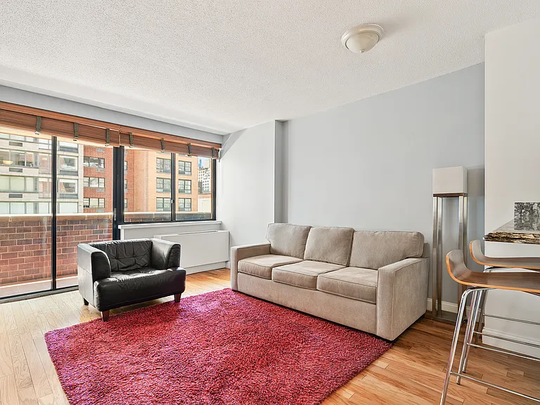 233 E 86th St #6B — Photo 3