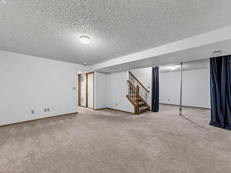 5660 Many Springs Dr — Photo 33