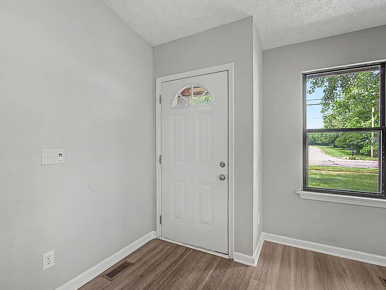 6334 Shull Rd — Photo 6