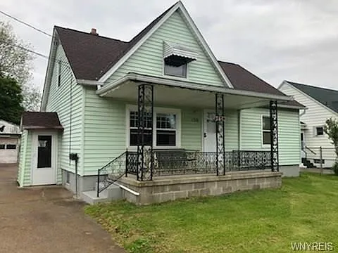 130 Hedley St photo 1