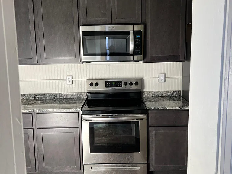 329 Ellicott St #UPPER — Photo 5