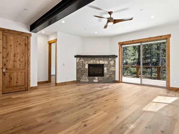 11645 McClintock Loop #4, Truckee, CA 96161